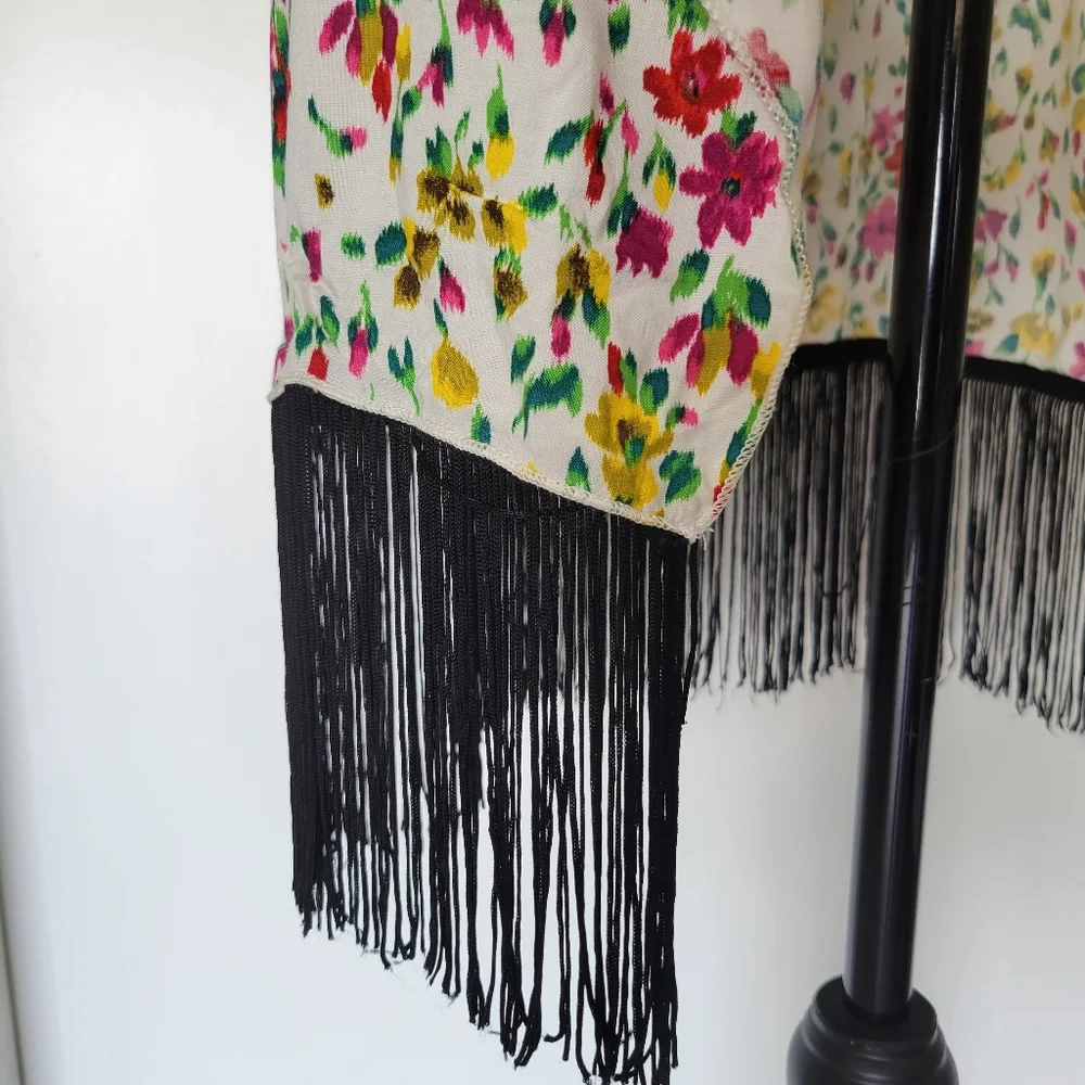 LuLaroe White Floral Fringed Boho Kimono Size‎ S